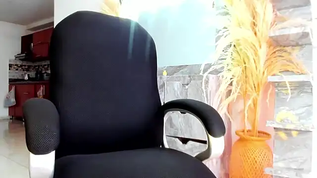 Snapshot of doll_celeste20 chatting on 26, 3, 2026 doll celeste20 online show from 26, 3, 2026