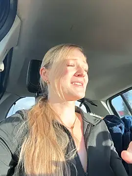 Snapshot of godspot_ chatting on 2, 11, 2025 godspot online show from 2, 11, 2025