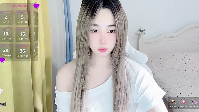 Snapshot of Caitlyn__ chatting on 23, 7, 2026 Caitlyn online show from 23, 7, 2026