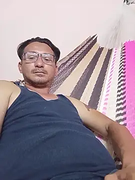 Andresguz35 online show from 27, 10, 2025