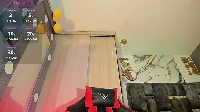 zandra milf  online show from 15, 3, 2025