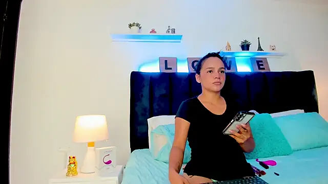 Snapshot of Mia_brunette26 chatting on 7, 1, 2025 Mia brunette26 online show from 7, 1, 2025