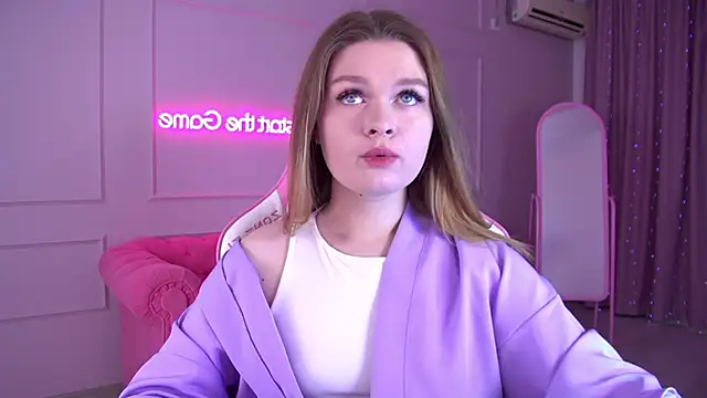 CrystalLyons online show from 30, 1, 2025