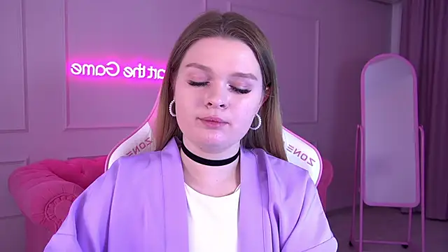 CrystalLyons online show from 30, 1, 2025