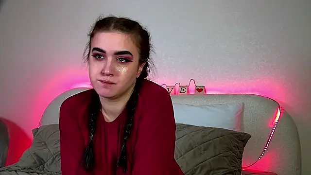 ChristinaMilton online show from 17, 2, 2025