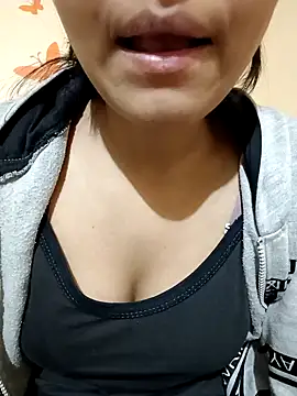 Snapshot of Sanaya_7 chatting on 5, 12, 2024 Sanaya 7 online show from 5, 12, 2024