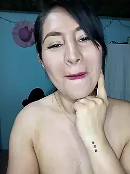 Snapshot of ELISA_90 chatting on 9, 2, 2025 ELISA 90 online show from 9, 2, 2025