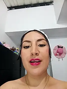 Snapshot of ELISA_90 chatting on 9, 9, 2025 ELISA 90 online show from 9, 9, 2025