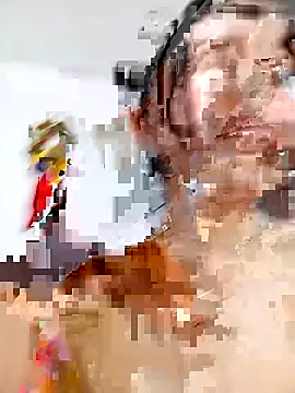 Snapshot of ELISA_90 chatting on 27, 9, 2025 ELISA 90 online show from 27, 9, 2025