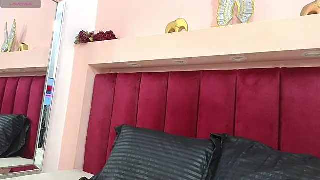 JESSYCORTES online show from 8, 2, 2025