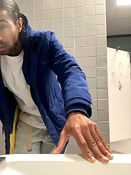 Lucascacaca online show from 4, 12, 2024