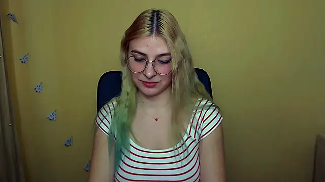 Snapshot of Luna_Lush_ chatting on 18, 12, 2024 Luna Lush online show from 18, 12, 2024