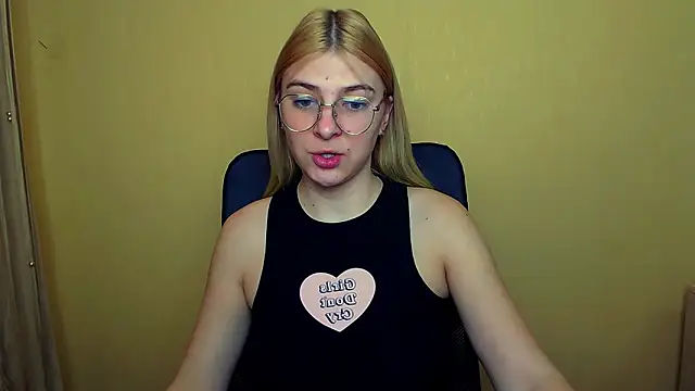 Snapshot of Luna_Lush_ chatting on 13, 1, 2025 Luna Lush online show from 13, 1, 2025