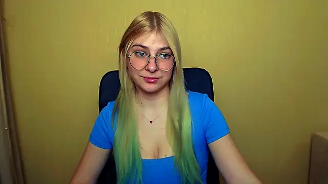 Snapshot of Luna_Lush_ chatting on 25, 1, 2025 Luna Lush online show from 25, 1, 2025