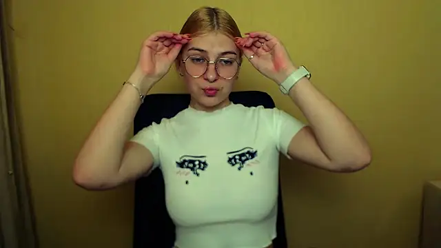 Snapshot of Luna_Lush_ chatting on 30, 1, 2025 Luna Lush online show from 30, 1, 2025