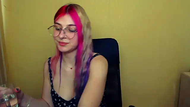 Snapshot of Luna_Lush_ chatting on 26, 2, 2025 Luna Lush online show from 26, 2, 2025