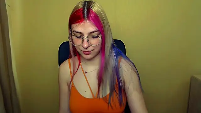 Snapshot of Luna_Lush_ chatting on 6, 3, 2025 Luna Lush online show from 6, 3, 2025