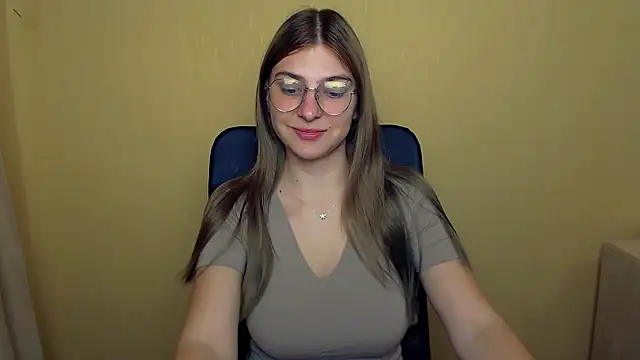 Snapshot of Luna_Lush_ chatting on 17, 9, 2025 Luna Lush online show from 17, 9, 2025