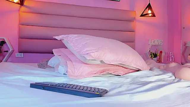 Katta Gil online show from 22, 3, 2025