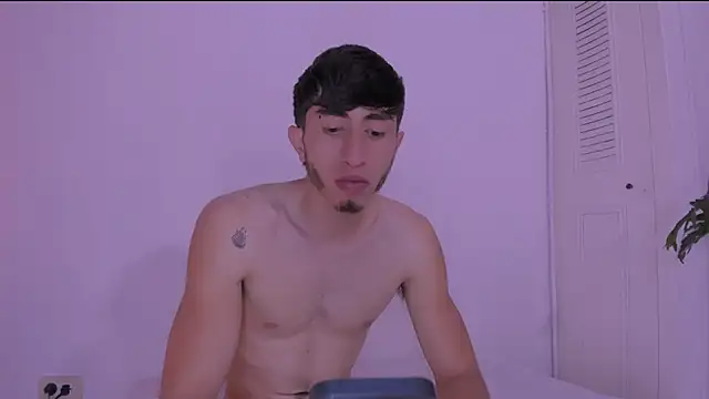 Snapshot of Miiafoxxx chatting on 30, 9, 2025 Miiafoxxx online show from 30, 9, 2025