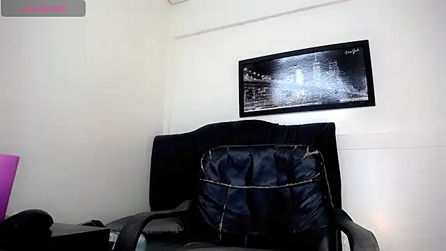 Snapshot of Diosiris_Riannys chatting on 24, 10, 2025 Diosiris Riannys online show from 24, 10, 2025