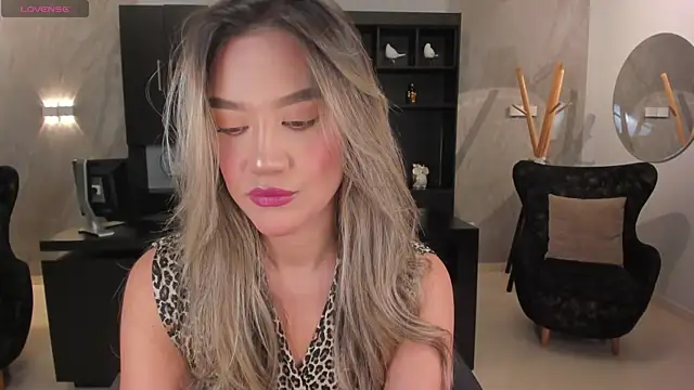 RebeccaHudson online show from 7, 2, 2025