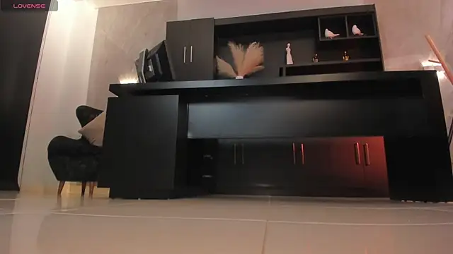 RebeccaHudson online show from 11, 2, 2025