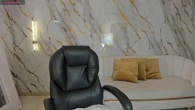 RebeccaHudson online show from 18, 9, 2025