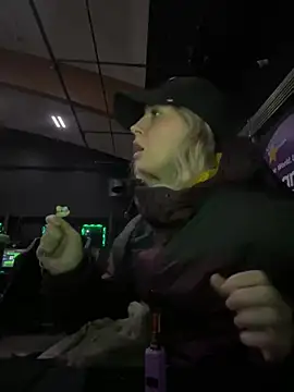 M1ssyk1ssy online show from 4, 1, 2025