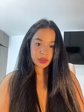 Aitana98  online show from 2, 11, 2025