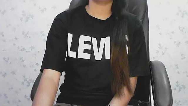 collage hoty online show from 5, 2, 2026