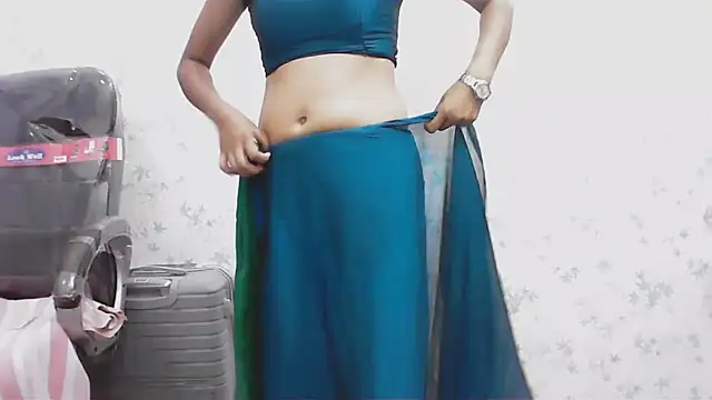 collage hoty online show from 18, 4, 2026