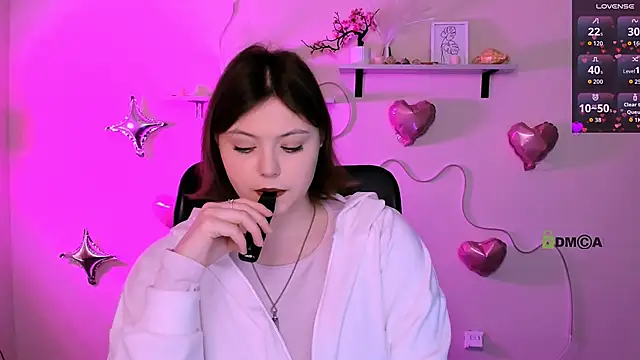 Snapshot of nikole_kitt chatting on 16, 2, 2026 nikole kitt online show from 16, 2, 2026