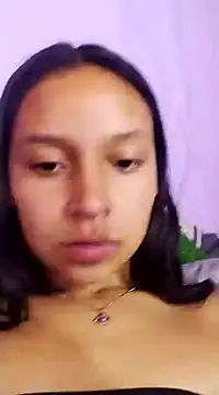 Snapshot of emma_ambar chatting on 20, 12, 2024 emma ambar online show from 20, 12, 2024