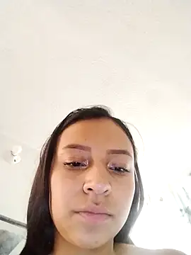 Snapshot of emma_ambar chatting on 9, 10, 2025 emma ambar online show from 9, 10, 2025