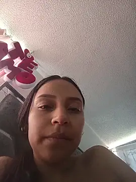 Snapshot of emma_ambar chatting on 26, 11, 2025 emma ambar online show from 26, 11, 2025