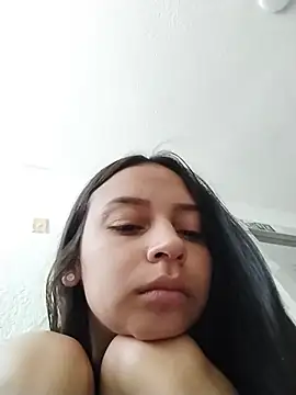 Snapshot of emma_ambar chatting on 17, 12, 2025 emma ambar online show from 17, 12, 2025