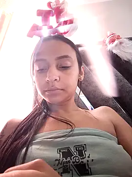 Snapshot of emma_ambar chatting on 14, 1, 2026 emma ambar online show from 14, 1, 2026