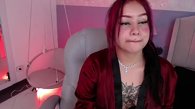 Snapshot of Angie99_gh chatting on 11, 1, 2025 Angie99 gh online show from 11, 1, 2025