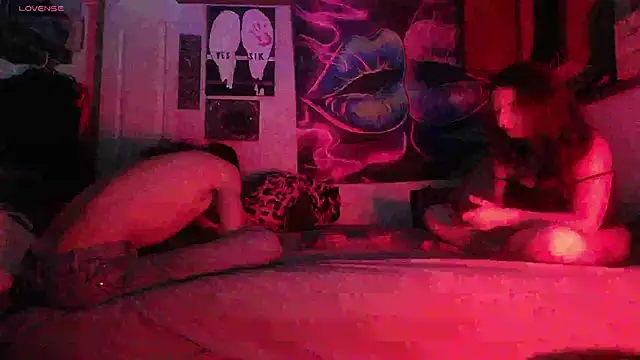 Snapshot of NovaLove2002 chatting on 13, 11, 2025 NovaLove2002 online show from 13, 11, 2025