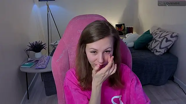 Lill Mary online show from 3, 3, 2025