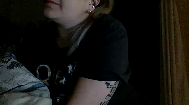 Snapshot of vanillesoumise chatting on 11, 3, 2025 vanillesoumise online show from 11, 3, 2025