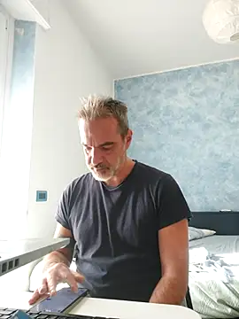 Snapshot of Marcolino183 chatting on 3, 11, 2025 Marcolino183 online show from 3, 11, 2025