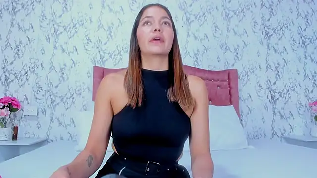 Mia Malkovaa  online show from 27, 2, 2026