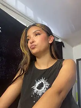 baby lizy online show from 14, 3, 2025