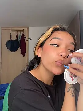 baby lizy online show from 12, 10, 2025