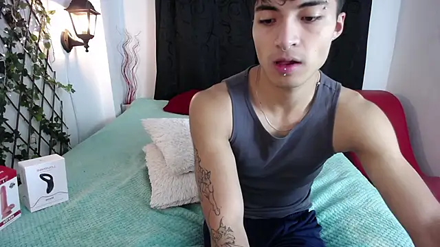 Snapshot of dylan_fun18 chatting on 30, 12, 2024 dylan fun18 online show from 30, 12, 2024