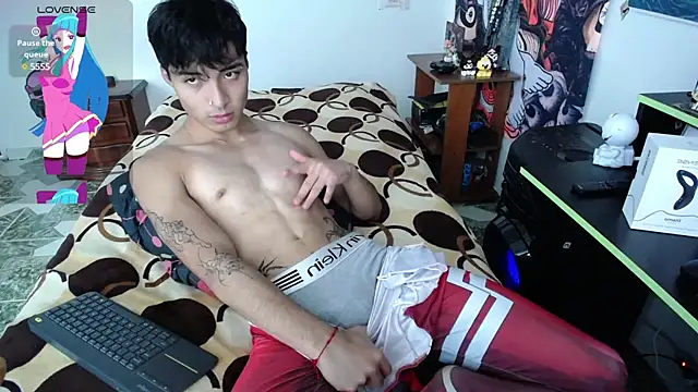 Snapshot of dylan_fun18 chatting on 9, 3, 2025 dylan fun18 online show from 9, 3, 2025