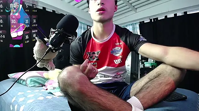 Snapshot of dylan_fun18 chatting on 18, 12, 2025 dylan fun18 online show from 18, 12, 2025