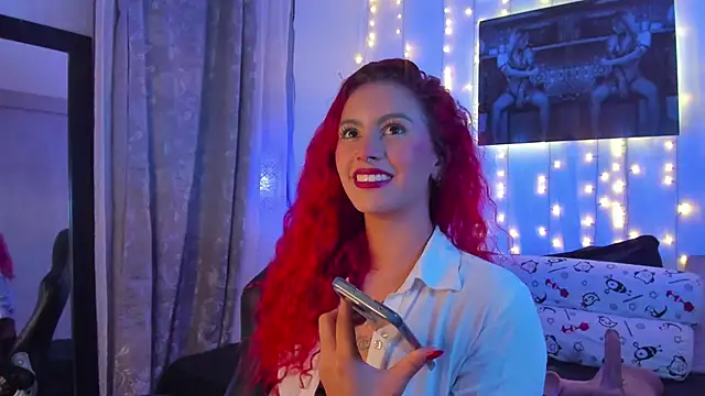 Snapshot of Sophiee_Hill chatting on 10, 1, 2025 Sophiee Hill online show from 10, 1, 2025